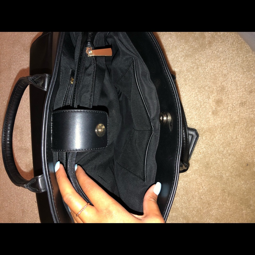 Express Handbag - Picture 6 of 8